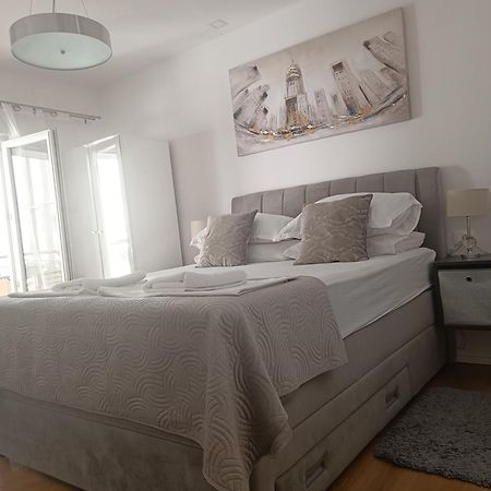 Apartment Golden Sunrise - 4 Ul.Petra Svacica11 Baška Voda Dış mekan fotoğraf