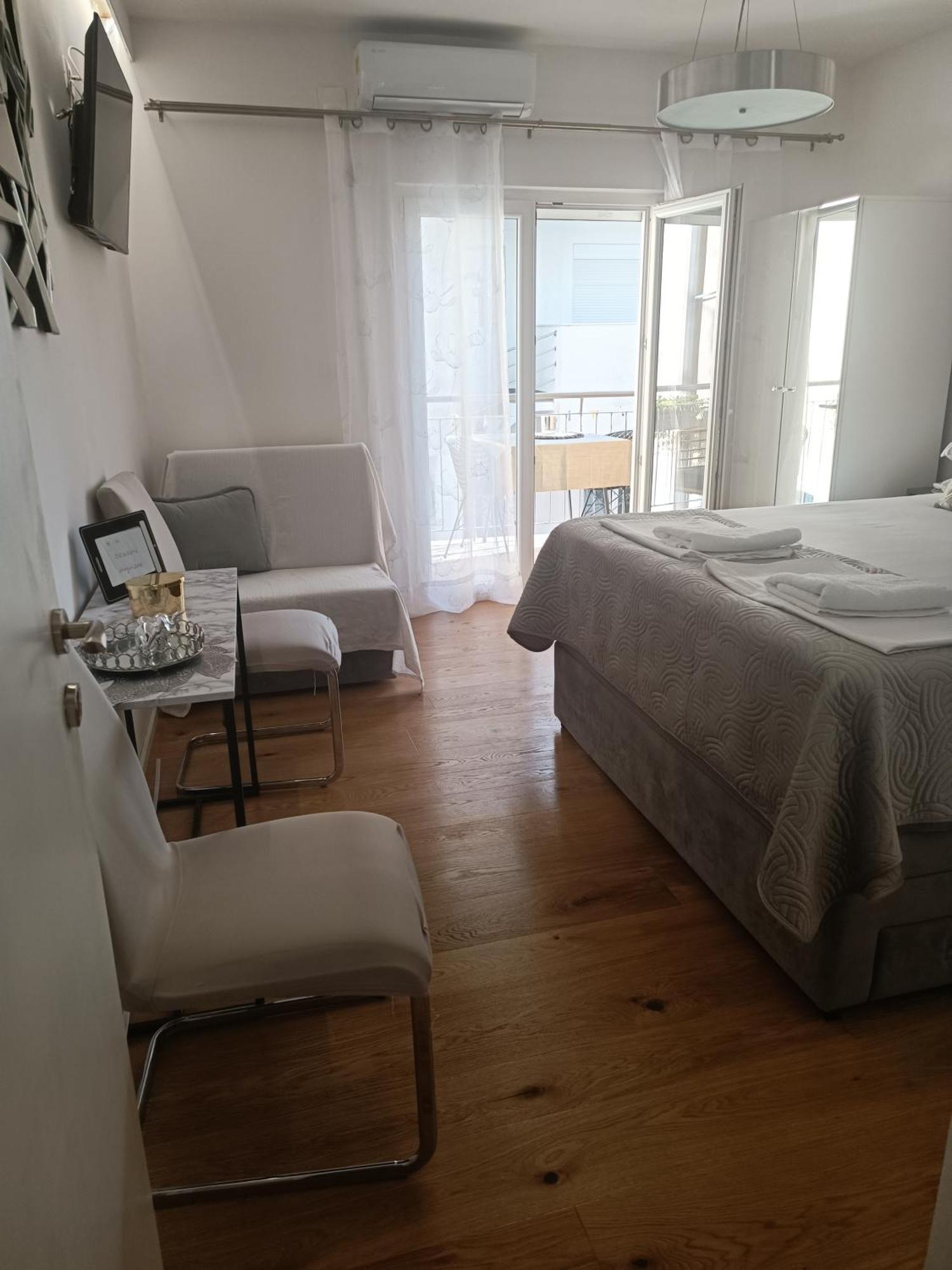 Apartment Golden Sunrise - 4 Ul.Petra Svacica11 Baška Voda Dış mekan fotoğraf