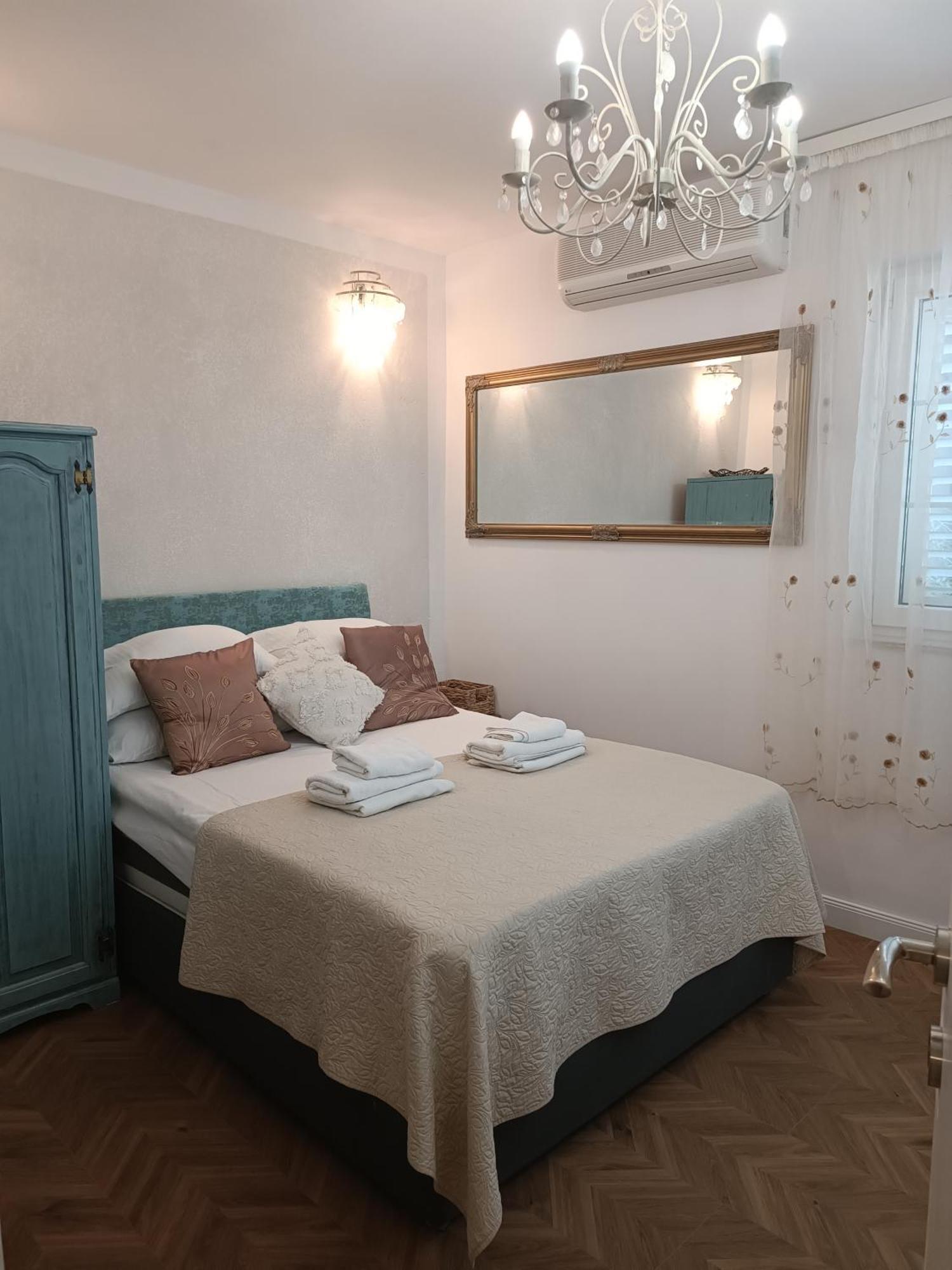 Apartment Golden Sunrise - 4 Ul.Petra Svacica11 Baška Voda Dış mekan fotoğraf